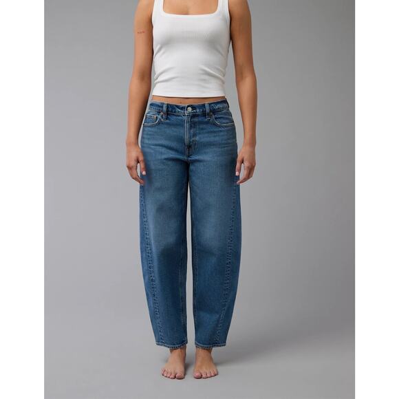 NWT American Eagle Stretch Barrel Jeans Mid-Rise Tinted Medium Sz 4 R - Picture 1 of 15